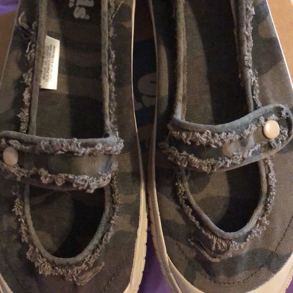 Keds - Picture 3 of 4